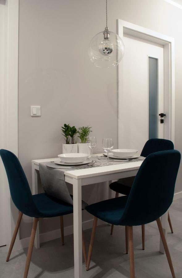 Navyblue Apartment Cracow Free Parking Tv Krasków Exterior foto